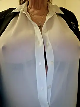 Snapshot of Sexhibitionist@xh chatting on 11/11/25, 06:19 Sexhibitionistxh online show from 11/11/25, 06:19