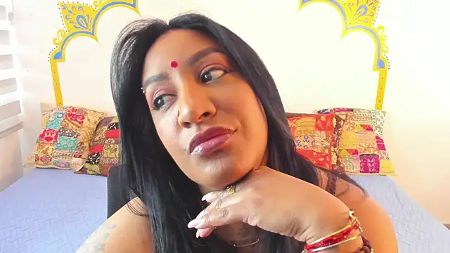 LadyNahir online show from 10/25/25, 08:36