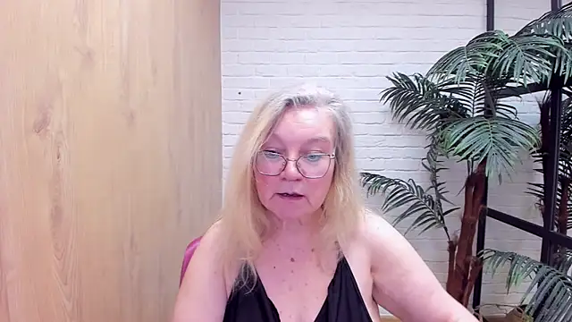NataliMellow online show from 12/20/24, 04:25