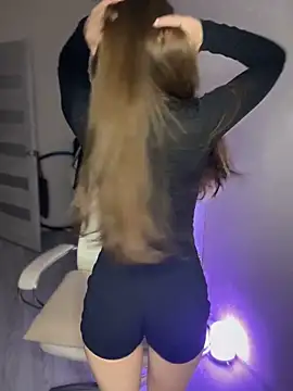 Snapshot of so_cutes chatting on 12/08/24, 06:17 so cutes online show from 12/08/24, 06:17