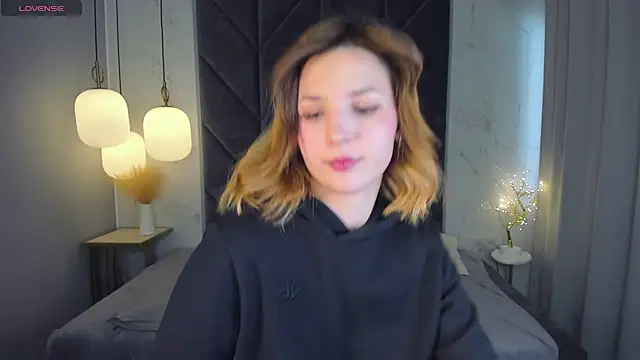 Snapshot of JaneGraceful chatting on 12/16/24, 09:35 JaneGraceful online show from 12/16/24, 09:35