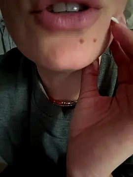 Wet-Pussycat online show from 10/25/25, 03:40