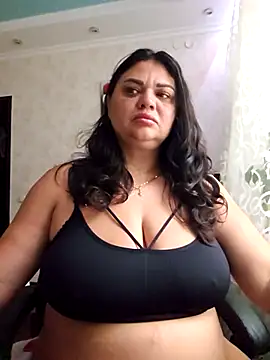 littleRikka online show from 11/07/25, 08:25