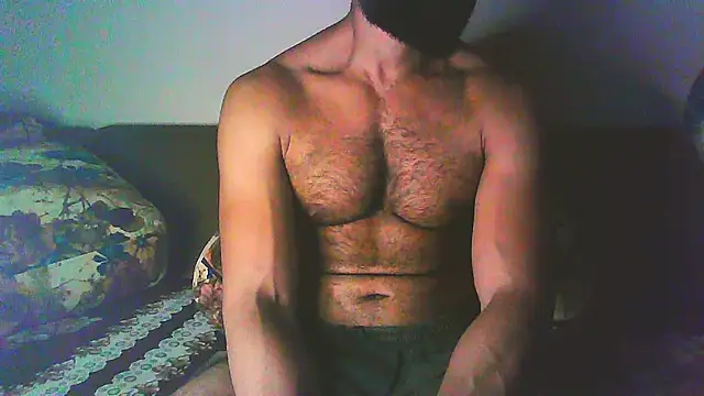 Snapshot of Vbestshow chatting on 10/08/25, 11:02 Vbestshow online show from 10/08/25, 11:02