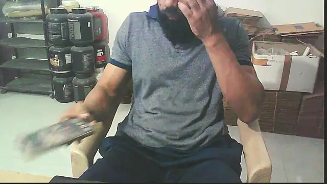 Snapshot of Vbestshow chatting on 10/09/25, 01:31 Vbestshow online show from 10/09/25, 01:31