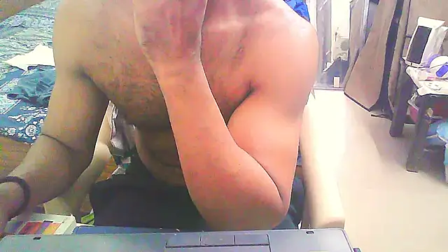 Snapshot of Vbestshow chatting on 11/15/25, 07:10 Vbestshow online show from 11/15/25, 07:10