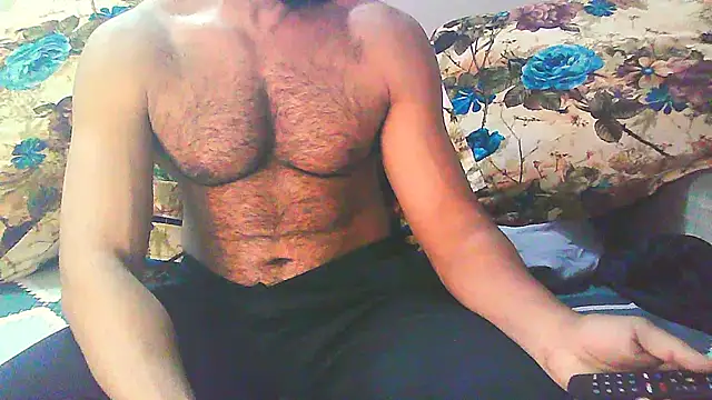 Snapshot of Vbestshow chatting on 11/20/25, 06:40 Vbestshow online show from 11/20/25, 06:40