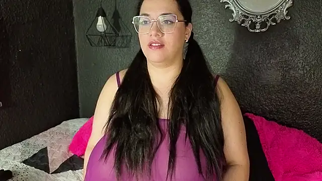 Snapshot of dulce_lf chatting on 09/21/25, 02:19 dulce lf online show from 09/21/25, 02:19