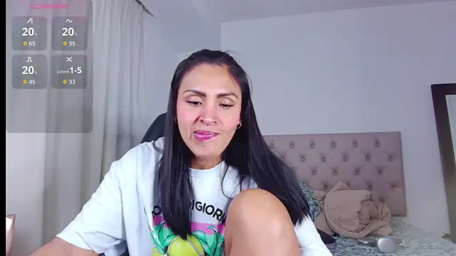 ms freyax online show from 10/25/25, 03:58