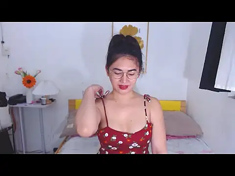 XjuanitabonitaX online show from 11/11/25, 08:14