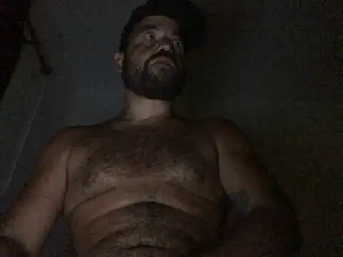 Snapshot of fuckerplayer1 chatting on 09/28/25, 09:09 fuckerplayer1 online show from 09/28/25, 09:09