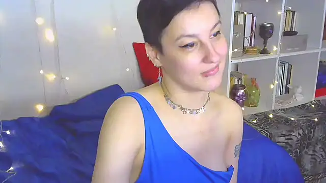 Snapshot of MartaBounty chatting on 12/10/24, 01:32 MartaBounty online show from 12/10/24, 01:32