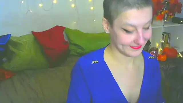 MartaBounty online show from 10/31/25, 10:11