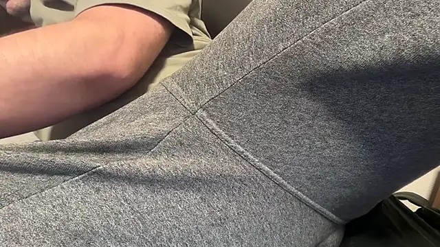 Thom422 online show from 11/19/25, 04:07