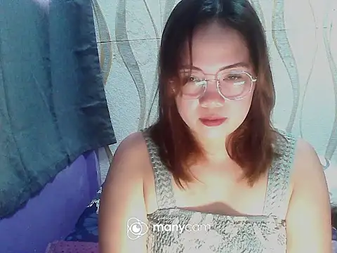 BURBERRY69 online show from 10/08/25, 04:54