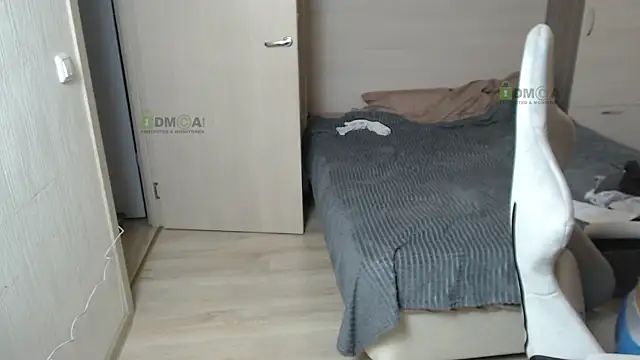 Snapshot of Sunny-Girl1 chatting on 02/19/25, 03:16 Sunny-Girl1 online show from 02/19/25, 03:16