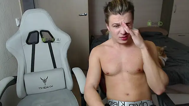 Snapshot of Sunny-Girl1 chatting on 03/02/25, 10:14 Sunny-Girl1 online show from 03/02/25, 10:14