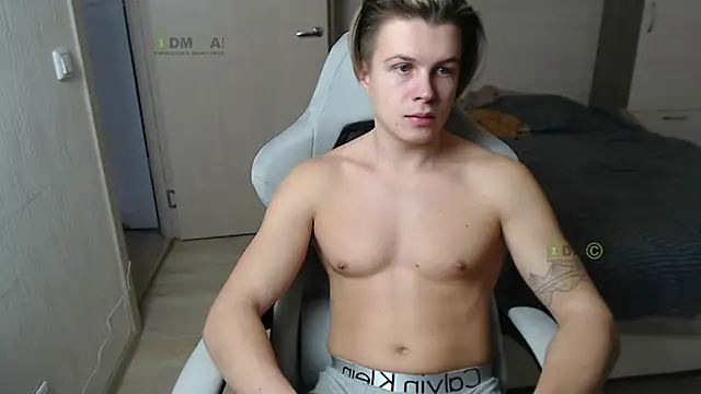 Snapshot of Sunny-Girl1 chatting on 03/05/25, 01:28 Sunny-Girl1 online show from 03/05/25, 01:28