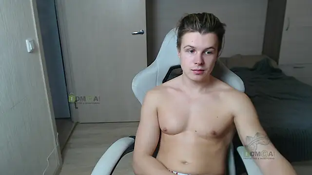 Snapshot of Sunny-Girl1 chatting on 03/10/25, 04:46 Sunny-Girl1 online show from 03/10/25, 04:46