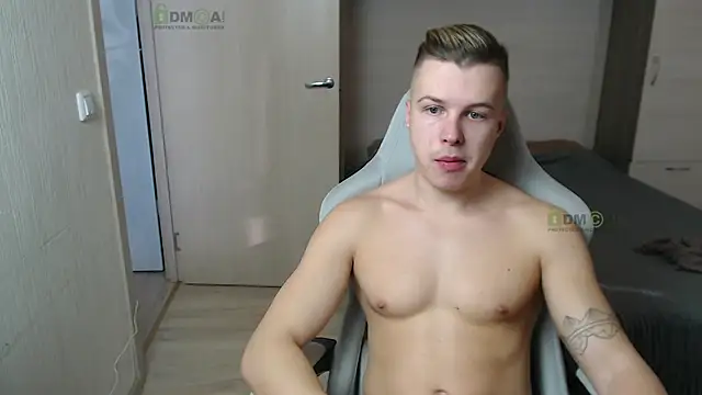 Snapshot of Sunny-Girl1 chatting on 03/15/25, 06:58 Sunny-Girl1 online show from 03/15/25, 06:58