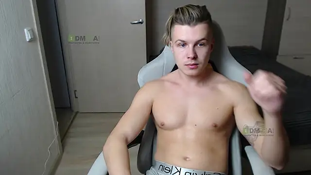 Snapshot of Sunny-Girl1 chatting on 03/15/25, 05:59 Sunny-Girl1 online show from 03/15/25, 05:59