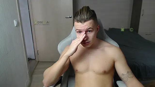 Snapshot of Sunny-Girl1 chatting on 03/19/25, 07:29 Sunny-Girl1 online show from 03/19/25, 07:29