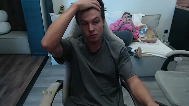 Snapshot of Sunny-Girl1 chatting on 09/30/25, 07:35 Sunny-Girl1 online show from 09/30/25, 07:35