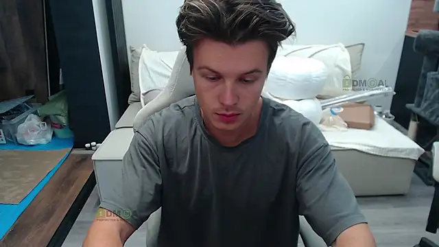 Snapshot of Sunny-Girl1 chatting on 10/04/25, 06:33 Sunny-Girl1 online show from 10/04/25, 06:33