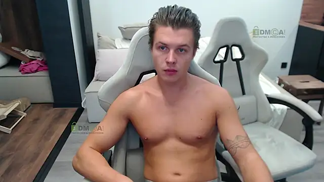 Snapshot of Sunny-Girl1 chatting on 10/13/25, 06:24 Sunny-Girl1 online show from 10/13/25, 06:24