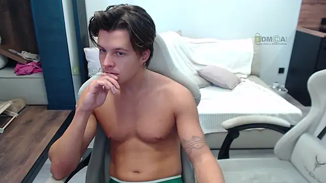 Snapshot of Sunny-Girl1 chatting on 10/17/25, 08:06 Sunny-Girl1 online show from 10/17/25, 08:06