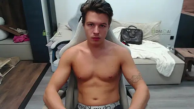 Snapshot of Sunny-Girl1 chatting on 10/21/25, 06:36 Sunny-Girl1 online show from 10/21/25, 06:36