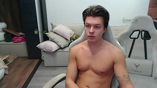 Snapshot of Sunny-Girl1 chatting on 10/24/25, 06:32 Sunny-Girl1 online show from 10/24/25, 06:32