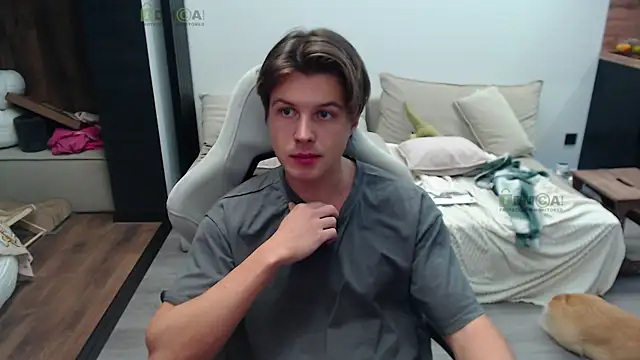 Snapshot of Sunny-Girl1 chatting on 10/24/25, 06:48 Sunny-Girl1 online show from 10/24/25, 06:48