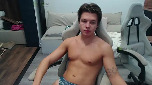 Snapshot of Sunny-Girl1 chatting on 10/30/25, 06:48 Sunny-Girl1 online show from 10/30/25, 06:48