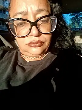 Snapshot of PichyPrettyPussy chatting on 09/24/25, 11:57 PichyPrettyPussy online show from 09/24/25, 11:57