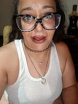 Snapshot of PichyPrettyPussy chatting on 10/20/25, 06:30 PichyPrettyPussy online show from 10/20/25, 06:30