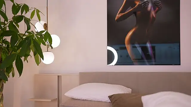 Snapshot of DoviaClaire chatting on 11/10/25, 07:40 DoviaClaire online show from 11/10/25, 07:40