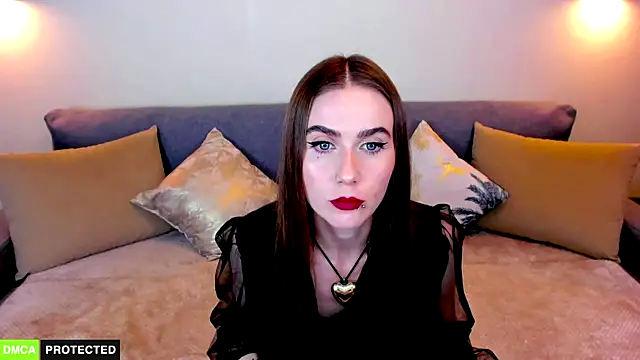 Snapshot of TheWoman__ chatting on 12/17/24, 07:15 TheWoman online show from 12/17/24, 07:15