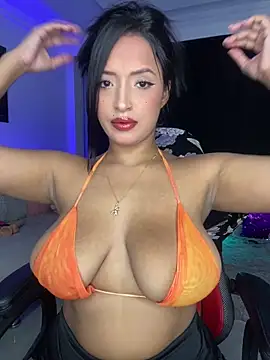 Snapshot of Shantal_Lovee chatting on 02/01/25, 01:55 Shantal Lovee online show from 02/01/25, 01:55