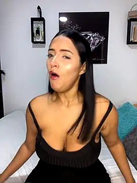 Shantal Lovee online show from 11/08/25, 09:46