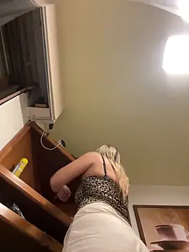 Gatitacarlita online show from 03/11/25, 05:57