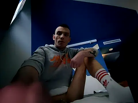 Snapshot of malpka25 chatting on 10/03/25, 12:35 malpka25 online show from 10/03/25, 12:35