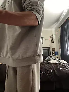 Snapshot of honneymel chatting on 03/08/25, 10:56 honneymel online show from 03/08/25, 10:56