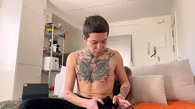 Snapshot of Harry_Jen chatting on 01/19/25, 09:11 Harry Jen online show from 01/19/25, 09:11