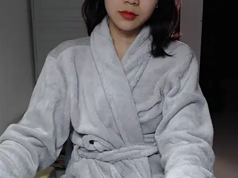 Snapshot of Bigg_Pussyy_Catt chatting on 01/17/25, 06:04 Bigg Pussyy Catt online show from 01/17/25, 06:04