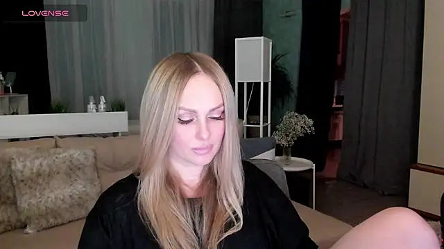 Snapshot of Libby_Nora chatting on 02/04/25, 03:04 Libby Nora online show from 02/04/25, 03:04