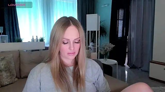 Snapshot of Libby_Nora chatting on 02/12/25, 12:12 Libby Nora online show from 02/12/25, 12:12