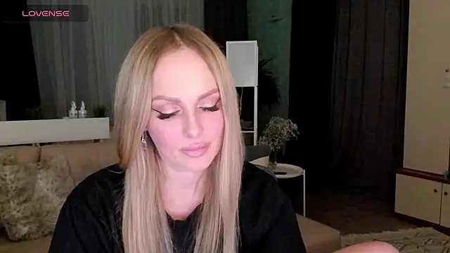Snapshot of Libby_Nora chatting on 02/26/25, 04:56 Libby Nora online show from 02/26/25, 04:56