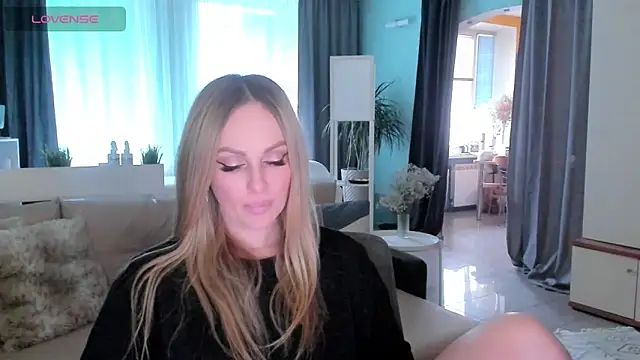 Snapshot of Libby_Nora chatting on 02/27/25, 12:45 Libby Nora online show from 02/27/25, 12:45