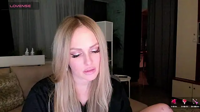 Snapshot of Libby_Nora chatting on 03/06/25, 04:28 Libby Nora online show from 03/06/25, 04:28